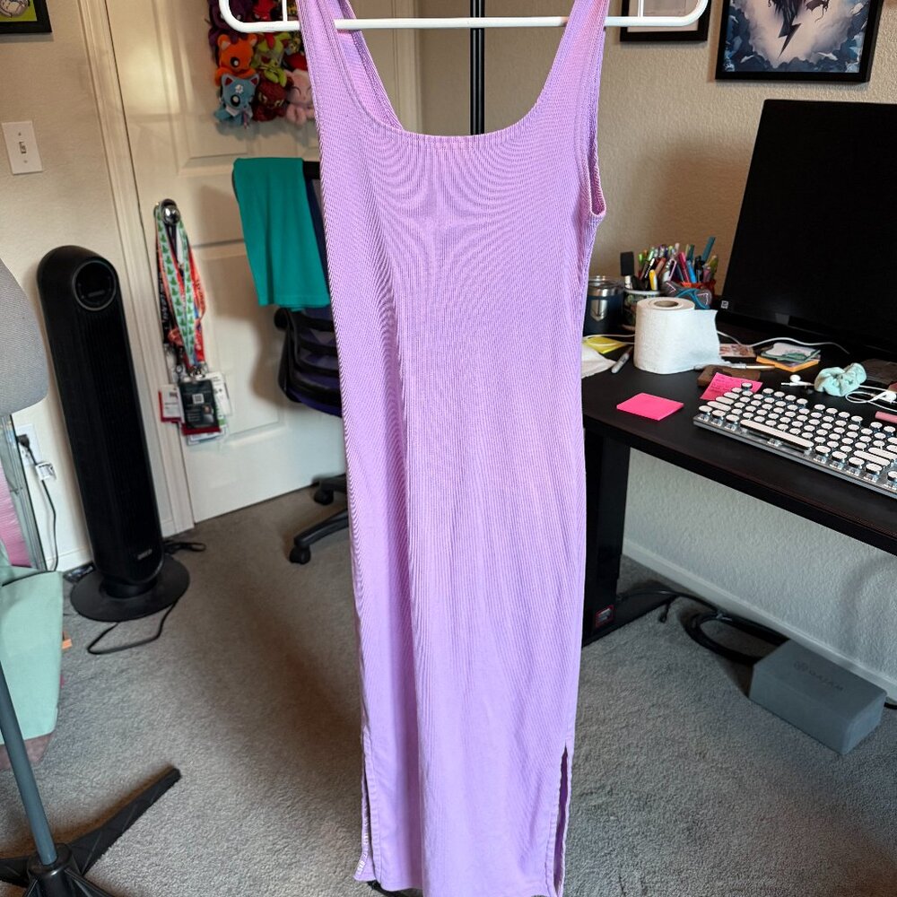 Sleeveless Ribbed Midi Dress in Lavender